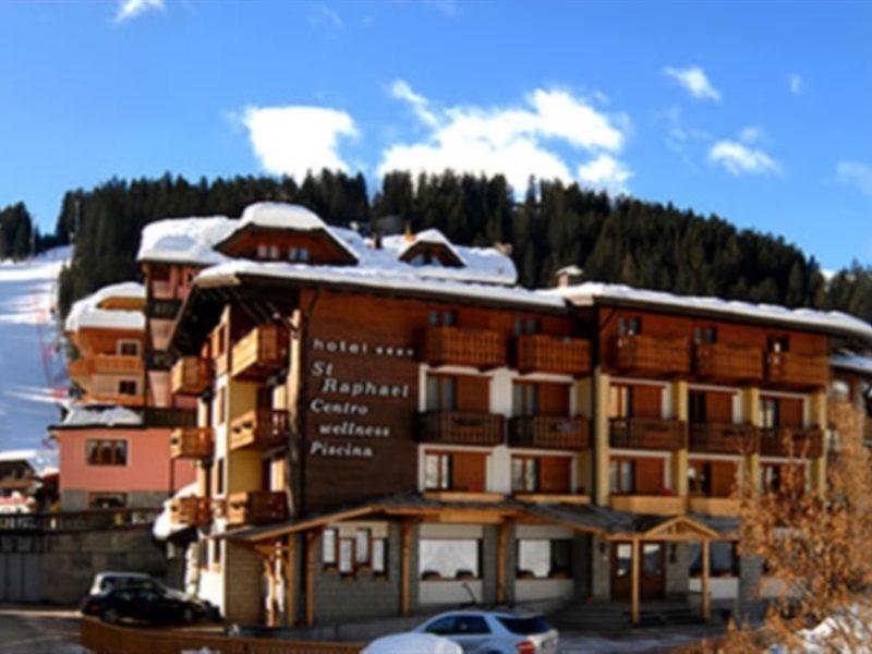 Hotel St. Raphael Мадонна-ди-Кампильо Экстерьер фото